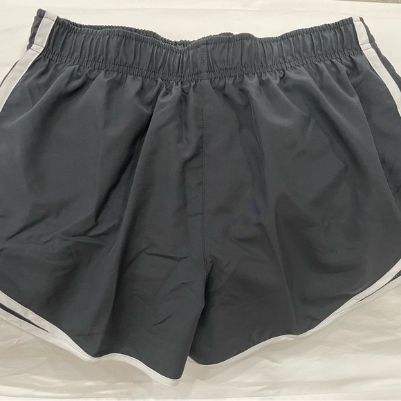 NEW - Nike Tempo Women's Black Athletic Dri-Fit Shorts 3” - Picture 2 of 13